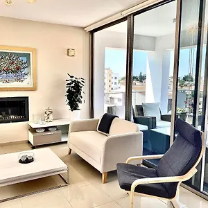 The Penthouse 401 , לרנקה קפריסין